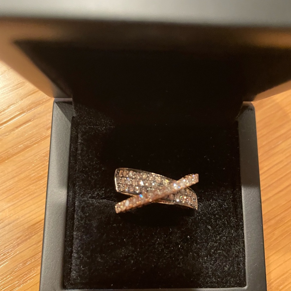 Le Vian Rose Gold with chocolate and vanilla diamonds. Women's Ring. EUC.